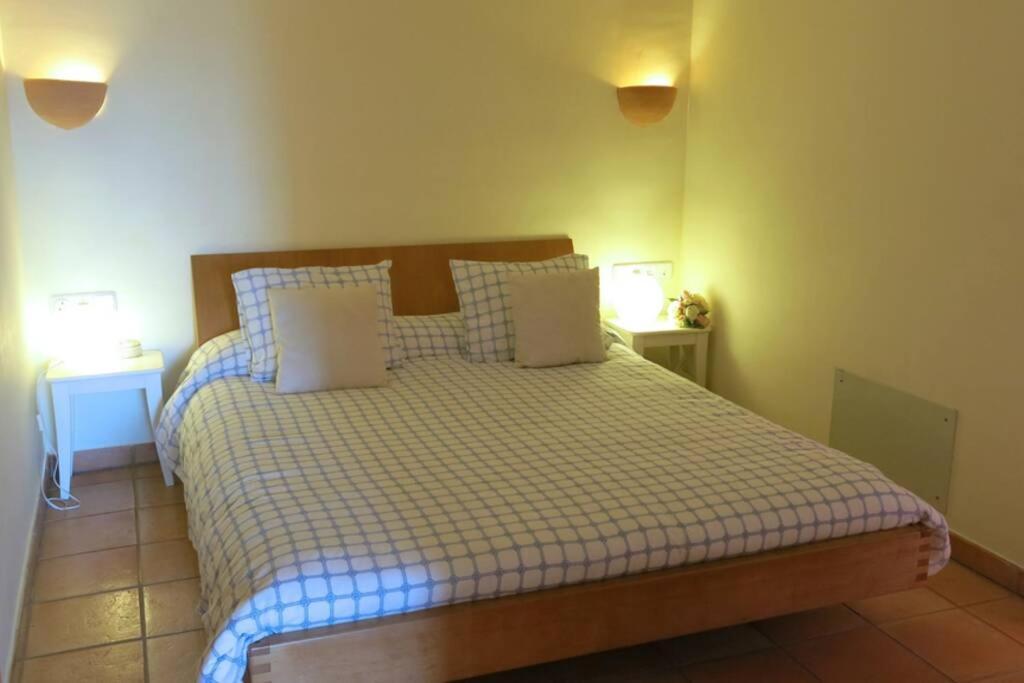 En El Con Gran Terraza Privada Y Vistas Al Mar. Piscina Comunitaria. Localizado En Un Zona Tranquila Y Muy Soleada. Wifi Gratis Disponible. Parking. Puerto de Sóller